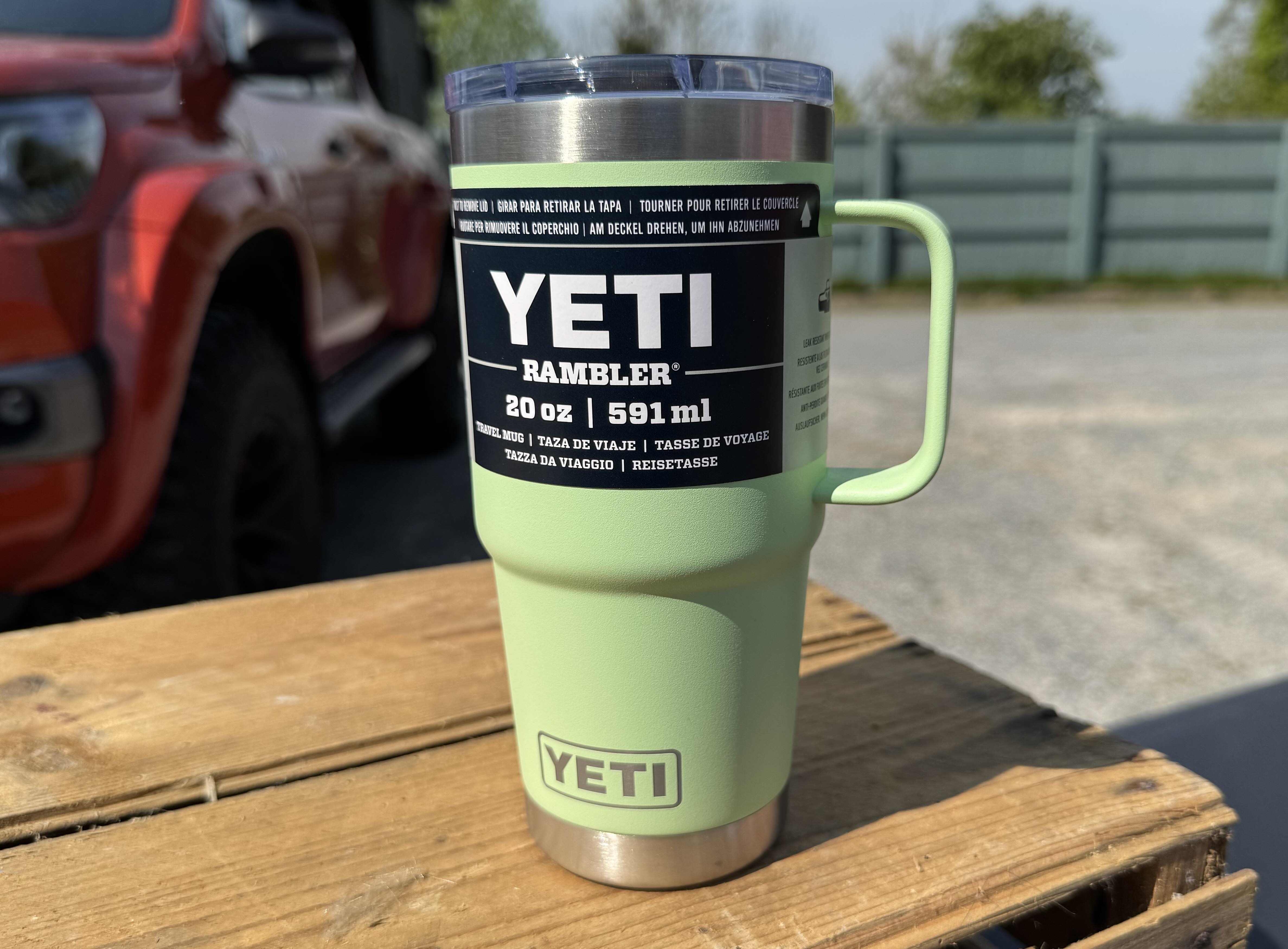 Yeti Rambler 20oz Travel Mug