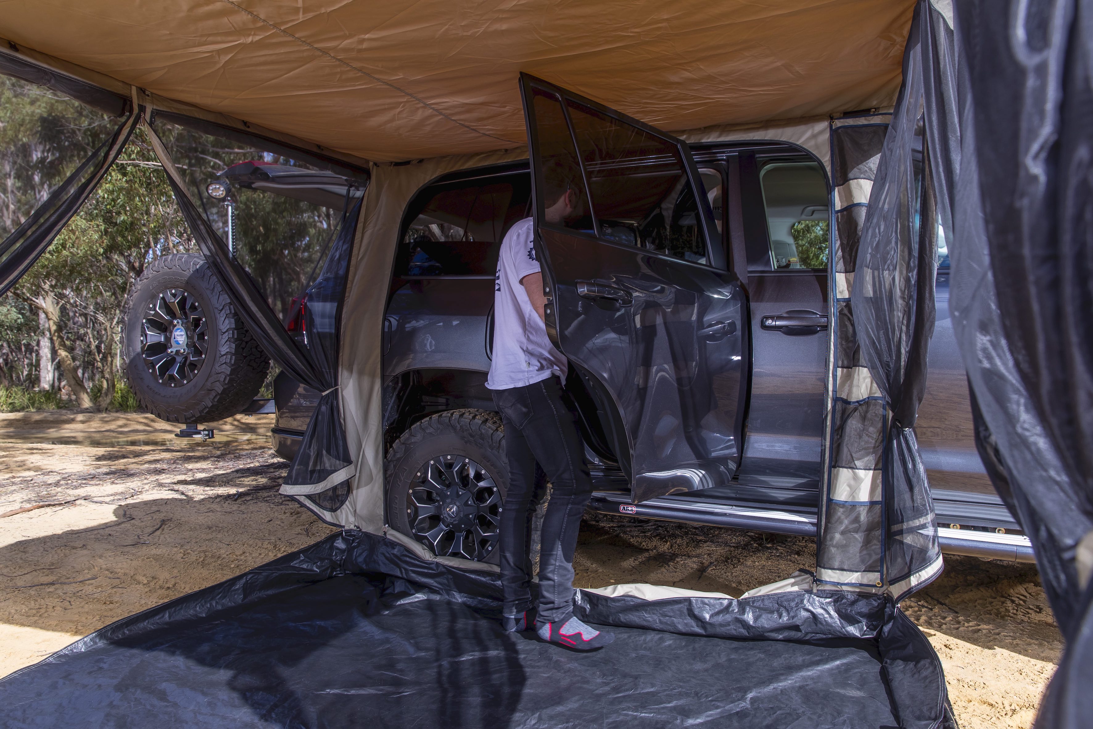 ARB Deluxe Awning Room